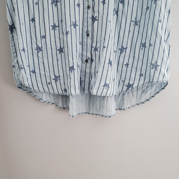 Jane + Delancey Blue Stars & Stripes Short Sleeve Button Down Top Size L - Picture 5 of 8